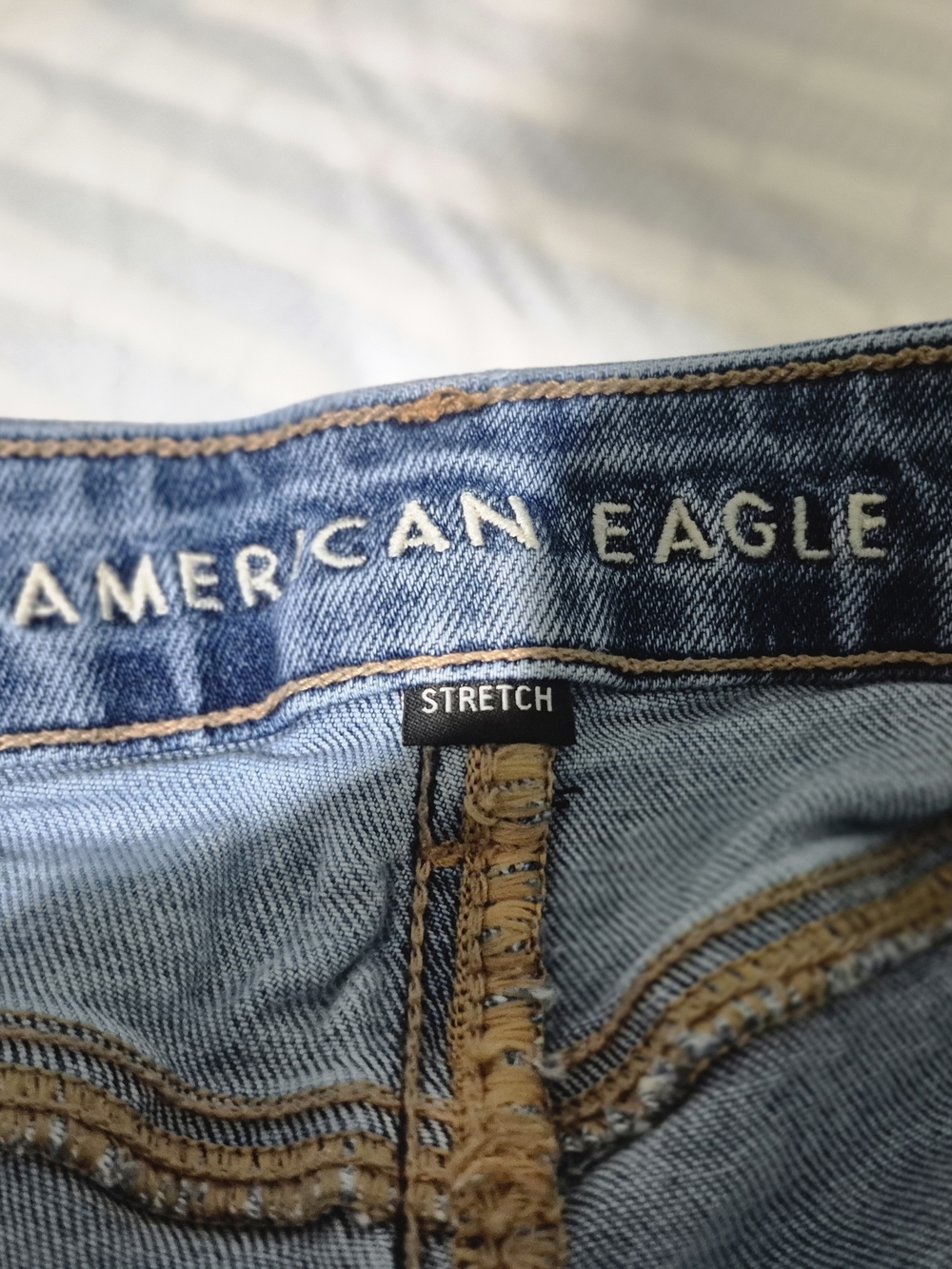 American Eagle Outfitters Light Blue Denim High-Rise Cutoff Shorts - Picture 3 of 6